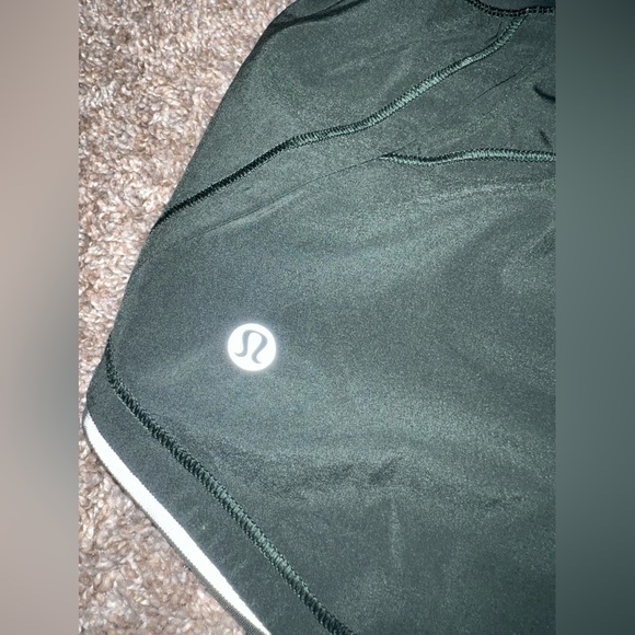 Lululemon Before Dawn Run Short *3.5" Deep Ivy Size 6 - Picture 7 of 9